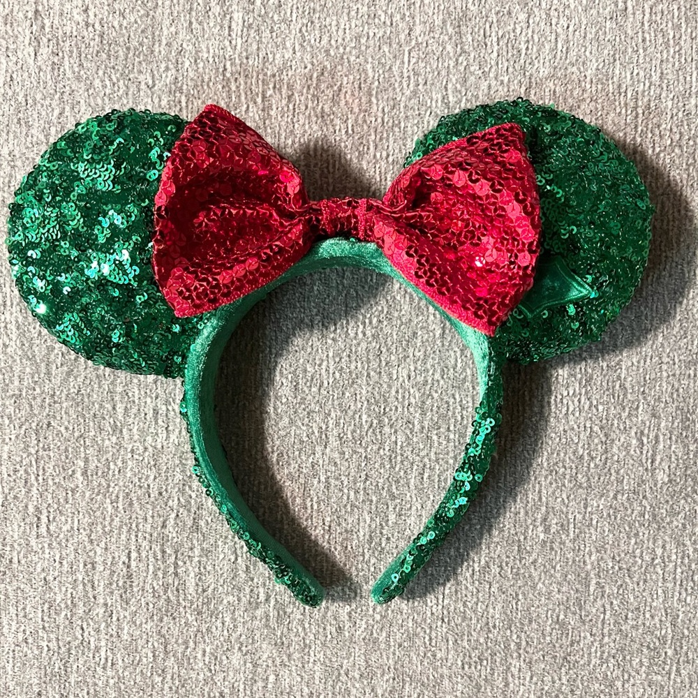 Disney Parks Retired Rare Christmas Green Sequined Holly Berry Minnie Ears